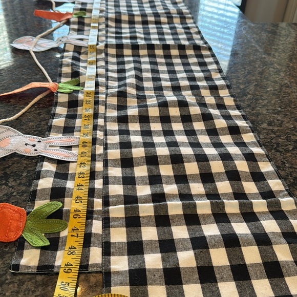 Easter checkered table or mantel runner EUC - Picture 7 of 10